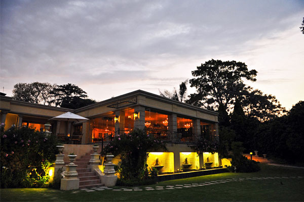 Restaurant-at-Night Fairlawns restaurant at night