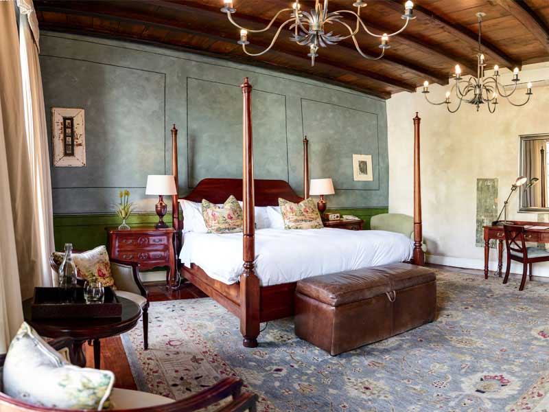 4 MUST See Historical Hotels in Cape Town